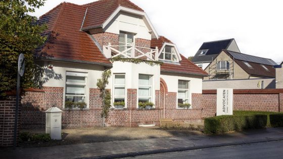 Van anoniem DNA-spoor naar arrestatie: hoe forensisch bewijs tot doorbraak leidde in moordonderzoek advocate - De Standaard