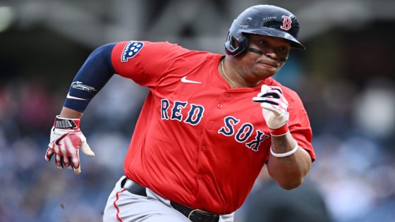 Giants To Acquire Rafael Devers