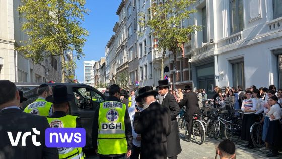 Zo'n 300 mensen nemen afscheid van Jidel (9) na aanrijding door politiecombi in Antwerpen