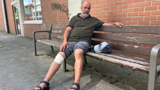 “Ik vocht voor mijn leven en dat van de anderen”: Nacer (63) kwam tussen bij dodelijke steekpartij in bus op Linkeroever