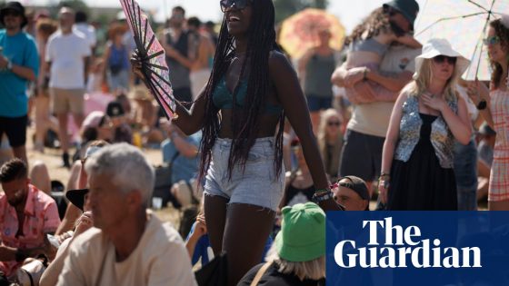 Sing along with the common people: Saturday at Glastonbury with Pulp, Raye and pop punters – photo essay | Glastonbury festival