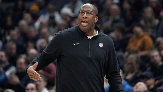 Sources -- Knicks set for talks with Mike Brown, Taylor Jenkins