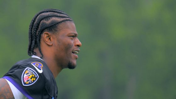 Lamar Jackson cited broken mic on his phone during negotiations with Ravens