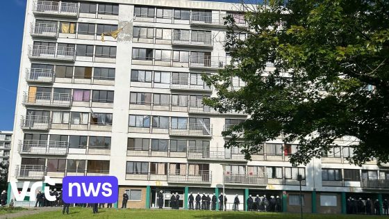 Enorme politieactie aan de gang in Peterboswijk in Anderlecht: 800 agenten ingezet, verschillende arrestaties