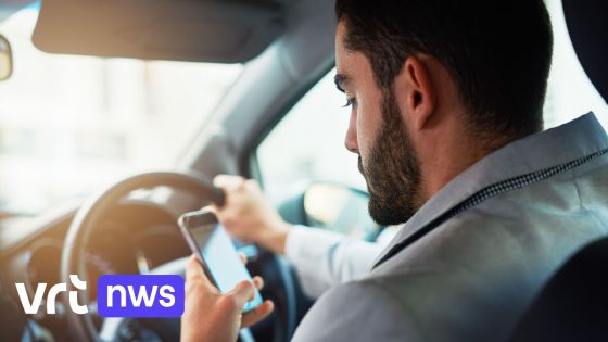 Bijna 3.600 rijbewijzen ingetrokken in West-Vlaanderen voor gsm-gebruik achter stuur: "Gemiddeld 10 per dag"