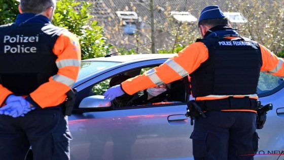 Politie trekt 17 rijbewijzen in op 2 uur tijd: Bestuurders maakten allemaal dezelfde fout