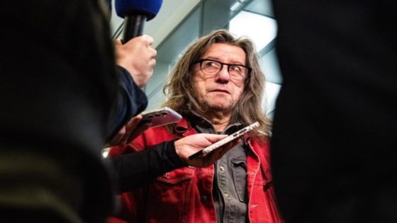 Raad voor de Journalistiek verwerpt klacht tegen omstreden column van Herman Brusselmans