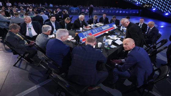 Rangers send No. 12 pick in 2025 NHL Draft to Penguins, keeping 2026 first