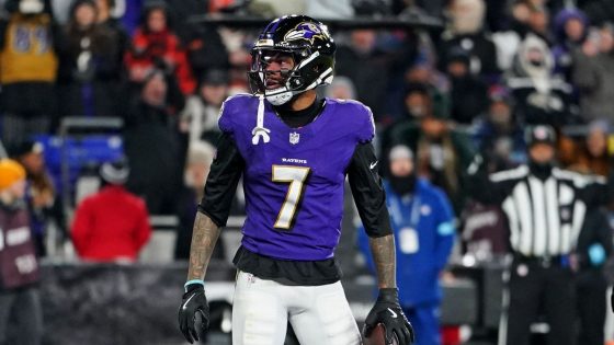 Source - Ravens give WR Rashod Bateman 3-year, $36.75M extension