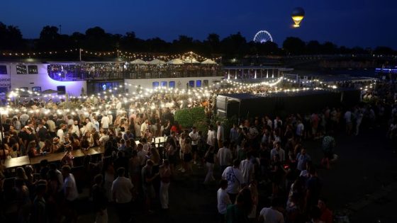 145 people pricked with syringes at France street music festival