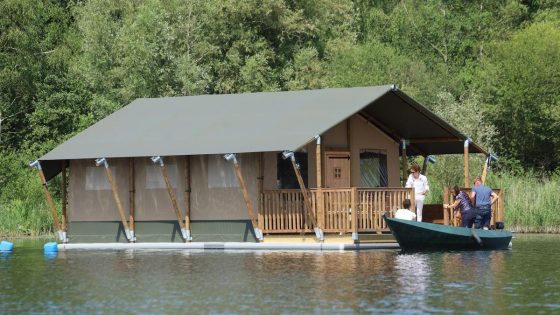 Hier verblijf je in luxueuze safaritenten op de Oude Maas: “Zit ik nu in Stokkem of zit ik in Noorwegen?”