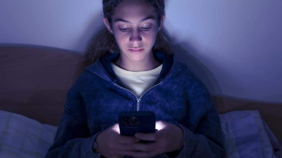 Tiktok verwijdert hashtag ‘skinnytok’, maar schadelijke video’s die eetstoornissen promoten blijven online - De Standaard