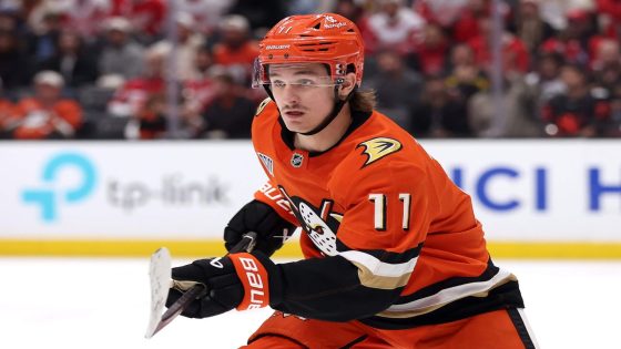 Trevor Zegras traded from Anaheim Ducks to Philadelphia Flyers