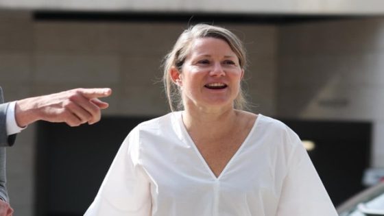 Van Bossuyt voert ‘binnenkomstcontroles’ in tegen illegale migratie