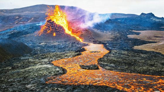 Ru values of OIBs, picrites and peridotites from the modern and Archean upper mantle. Credit: Nature