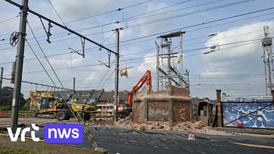 Watertoren Denderleeuw na 100 jaar bijna afgebroken, treinverkeer hervat vanaf morgen 