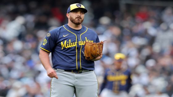White Sox, Brewers Swap Aaron Civale, Andrew Vaughn