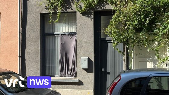 Ruit kapot geblazen met vuurwerk in Borgerhout
