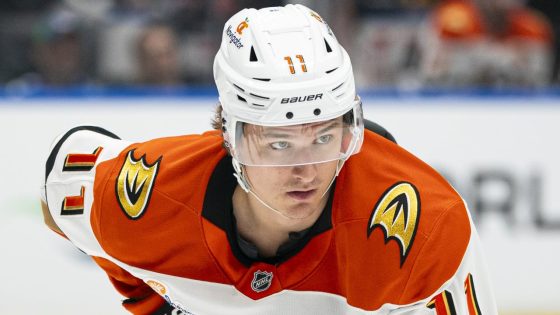 Zegras traded to Flyers by Ducks for Poehling, draft picks