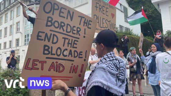 300-tal betogers betogen aan Israëlische ambassade tegen optreden Israëlische leger in Gazastrook