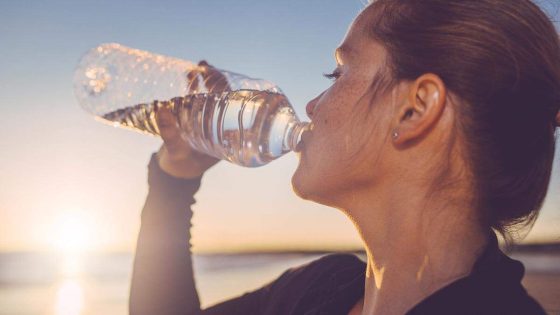 75 procent van flessenwater bevat sporen van PFAS, blijkt uit analyse van Apache