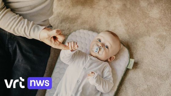 Antwerpse campagne 'Herkenbaar?' wil mentale gezondheid van jonge ouders versterken: "Goedbedoeld advies maakt onzeker"