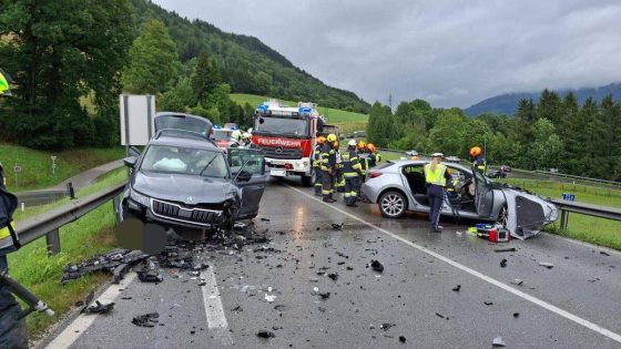 Belgisch gezin van 5 frontaal aangereden op vakantie door Oostenrijker (66), die wellicht indommelde achter stuur 