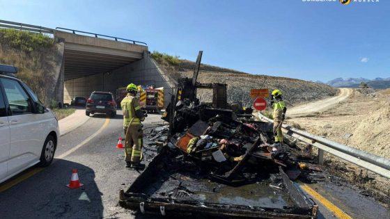 Motorhome van Belgische familie met vier kinderen brandt uit op Spaanse snelweg