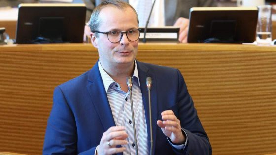 Burgemeester 's-Gravenbrakel beschuldigd van aanzetten tot ontucht van minderjarige
