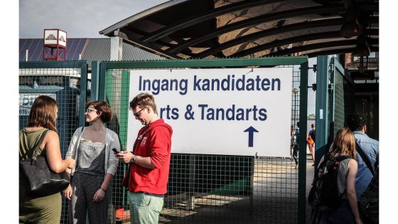 Toelatingsexamen voor artsenopleidingen breekt records: 1 op de 3 geslaagden mag niet aan opleiding geneeskunde starten