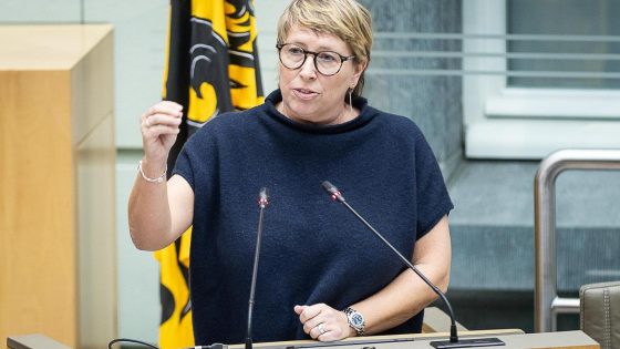 Welzijnsminister Gennez stellig na “rekenfout”: “Er wordt niet geraakt aan het extra geld voor kinderopvang”