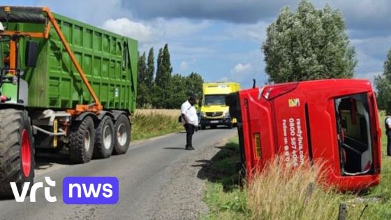 Britse toeristenbus kantelt in Langemark-Poelkapelle: 1 meisje lichtgewond