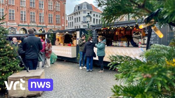 Brugge vervangt zwarte metalen kerstcontainers door eigentijdse houten chalets