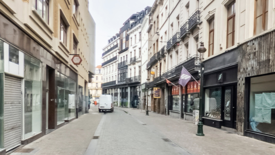 Agenten schieten gewapende man neer in centrum Brussel: “Hij opende het vuur op de politie” - Nieuwsblad