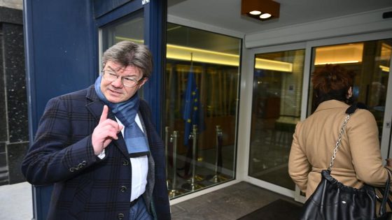 Noodbegroting van tafel, Brussel sukkelt verder met voorlopige twaalfden