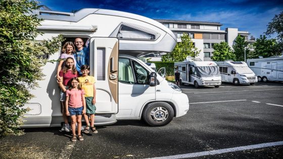 Met de camper in Anderlecht: geen schaduw, geen stroom, wel veilig en goedkoop