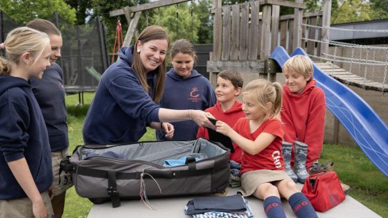 DE KENNERS. Zo stuurt een Chiroleidster haar eigen kinderen op kamp: “Zo ben je al wat zekerder dat hij elke dag een proper onderbroek aanheeft”