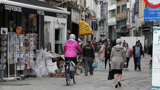 Om de 3 minuten een overtreding: fietsers krijgen boete van 58 euro omdat ze door wandelstraat rijden