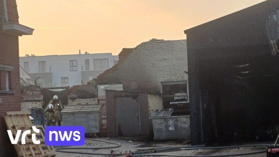 Brand bij meubelbedrijf in Emelgem onder controle, buurt blijft afgesloten omdat asbest is vrijgekomen