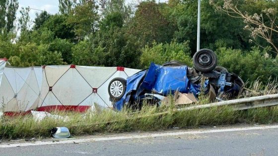 Bestuurder (35) overleden na ongeval op E19: “Aanwijzingen dat er verkeersagressie aan vooraf ging”