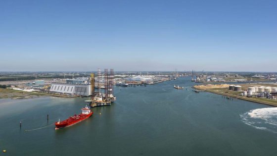 Vlaamse rivierloods ernstig gewond bij loodswissel op volle zee