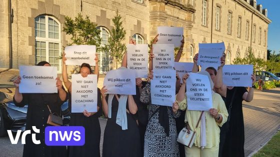 Directeur van basisschool in Hemiksem in opspraak, leerkrachten en ouders protesteren op gemeenteraad: "De maat is vol" 