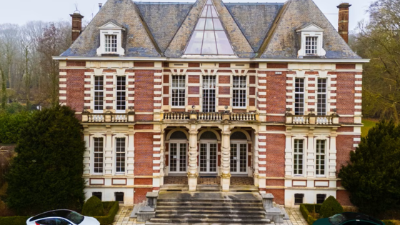 Voormalig kasteel van topantiquair Paul de Grande wisselt opnieuw van eigenaar: “Iedereen zal er een babyborrel of communiefeest kunnen organiseren”