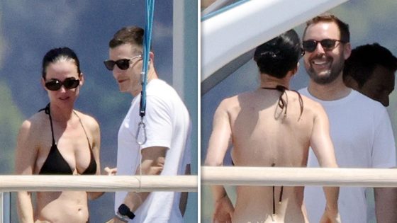 Katy Perry Stuns in Black Bikini, Hanging Out With Pals on Yacht After Breakup
