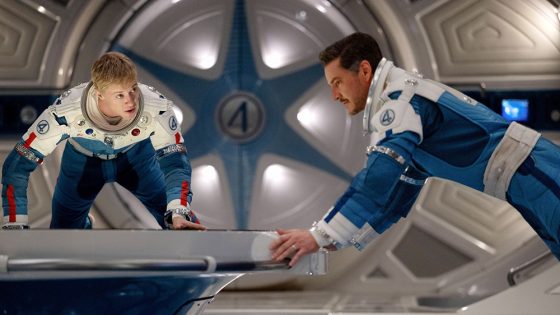 THE FANTASTIC FOUR: FIRST STEPS, (aka THE FANTASTIC FOUR), from left: Joseph Quinn as Johnny Storm / Human Torch, Pedro Pascal as Reed Richards / Mister Fantastic, 2025. ph: Jay Maidment / © Marvel / © Walt Disney Studios Motion Pictures / Courtesy Everett Collection