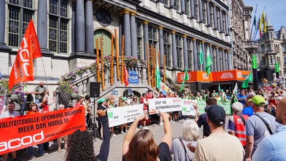 Protest tegen besparingen op eerste dag van de Gentse Feesten, vuilnis niet opgehaald