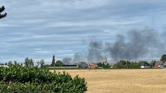 Afvalbrand bij Galloo in Menen, gebouwen blijven…