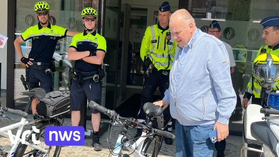 Ninoofse burgemeester Guy D'haeseleer maakt voor het eerst sinds levertransplantatie publiek optreden: "Als mijn lichaam zegt dat ik moet rusten, luister ik"