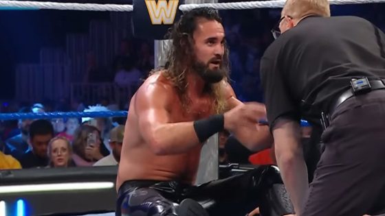 Seth Rollins hurt during match against LA Knight on Saturday Night’s Main Event