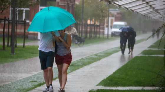 Lokaal hevig onweer op komst, KMI waarschuwt in heel Vlaanderen voor regenbuien